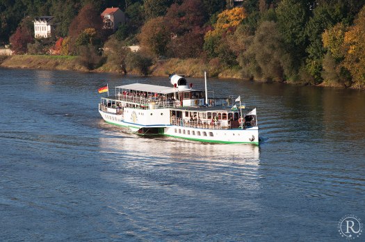Dresden Elbufer Schifffahrt